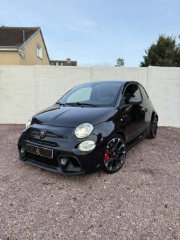 ABARTH 595 1.4 Turbo 180ch Competizione BVA / TOIT OUVRANT / VOLANT CARBONE / BEATS