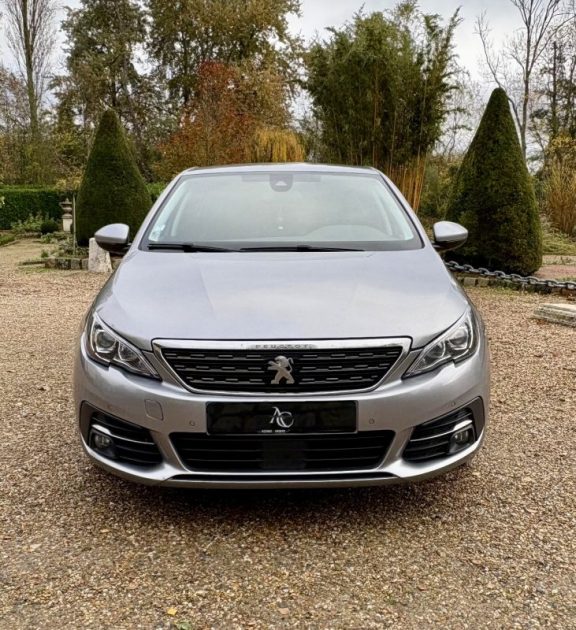 PEUGEOT 308 1.5 BlueHDi 130ch S&S Active / Feux LED-Xenon / Camera de recul / Apple Carplay