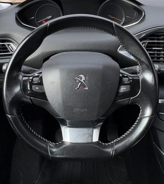 PEUGEOT 308 1.5 BlueHDi 130ch S&S Active / Feux LED-Xenon / Camera de recul / Apple Carplay