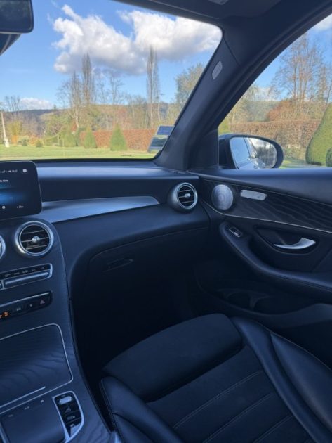 MERCEDES GLC 300D AMG LINE 4MATIC BVA 9G-TRONIC 2.0 245ch / SIÈGES ÉLECTRIQUES / TOIT OUVRANT PANO