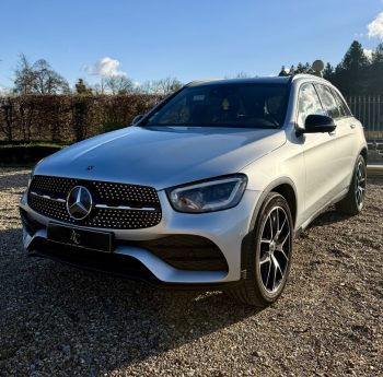 MERCEDES GLC 300D AMG LINE 4MATIC BVA 9G-TRONIC 2.0 245ch / SIÈGES ÉLECTRIQUES / TOIT OUVRANT PANO