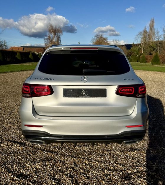 MERCEDES GLC 300D AMG LINE 4MATIC BVA 9G-TRONIC 2.0 245ch / SIÈGES ÉLECTRIQUES / TOIT OUVRANT PANO