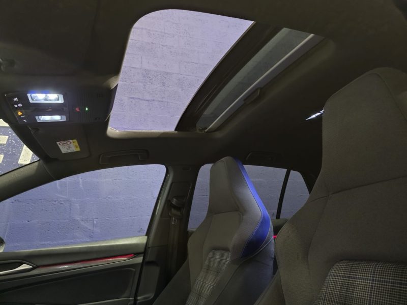 VOLKSWAGEN GOLF 8 1.4 eHybrid 245ch GTE DSG6 / SUIVI VW / TOIT OUVRANT