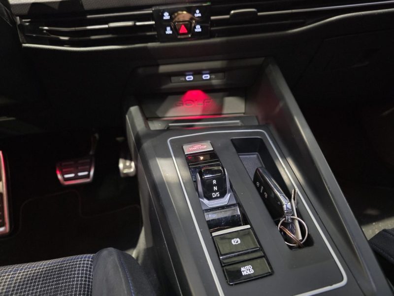 VOLKSWAGEN GOLF 8 1.4 eHybrid 245ch GTE DSG6 / SUIVI VW / TOIT OUVRANT