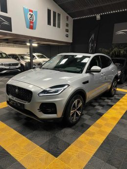 MAGNIFIQUE JAGUAR R-DYNAMIC P200 FLEXFUEL (TOIT PANORAMIQUE, CAMÉRA DE RECUL, SIÈGES ÉLECTRIQUES) 