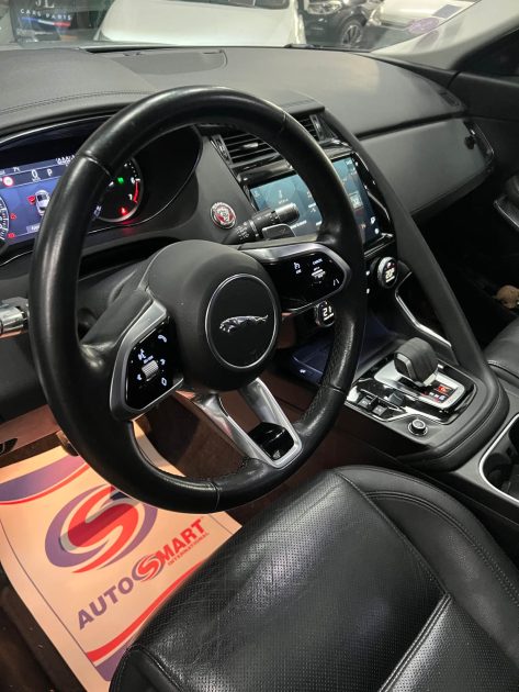 MAGNIFIQUE JAGUAR R-DYNAMIC P200 FLEXFUEL (TOIT PANORAMIQUE, CAMÉRA DE RECUL, SIÈGES ÉLECTRIQUES) 