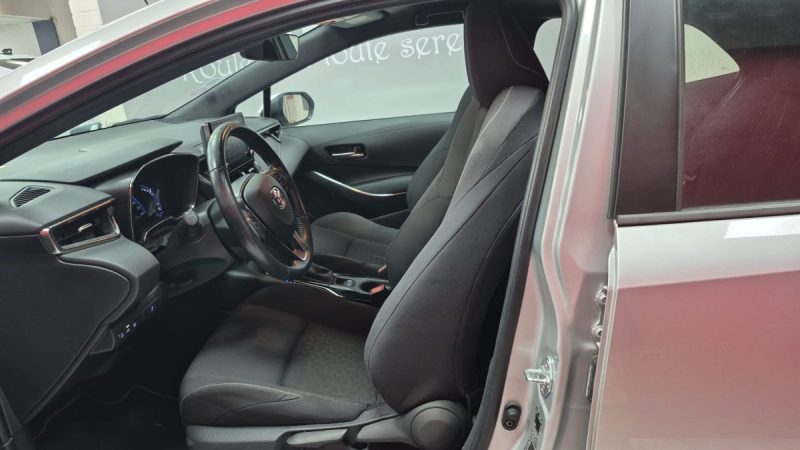 TOYOTA COROLLA BERLINE HYBRIDE 122cv DYNAMIC BUSINESS /1 ERE MAIN/TVA RECUPERABLE