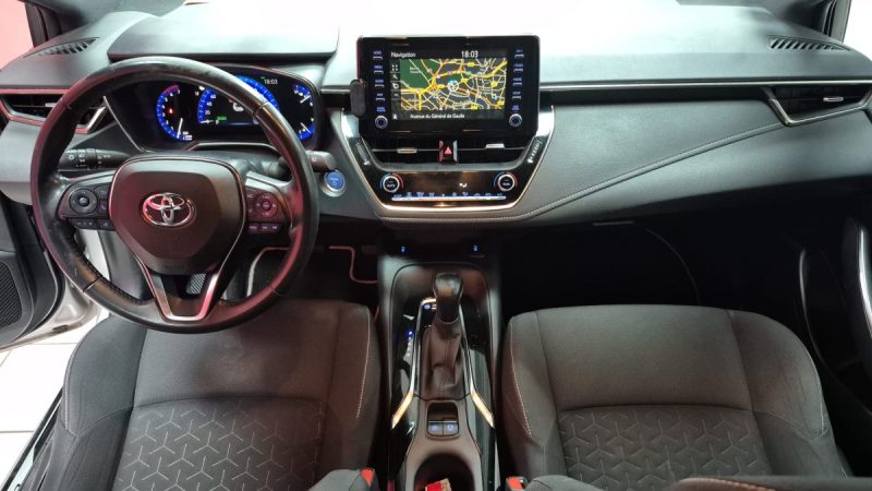 TOYOTA COROLLA BERLINE HYBRIDE 122cv DYNAMIC BUSINESS /1 ERE MAIN/TVA RECUPERABLE