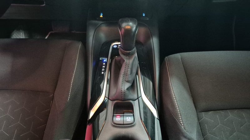 TOYOTA COROLLA TOURING SPORTS 122cv DYNAMIC BUSINESS/1 ERR MAIN/TVA RECUPERABLE