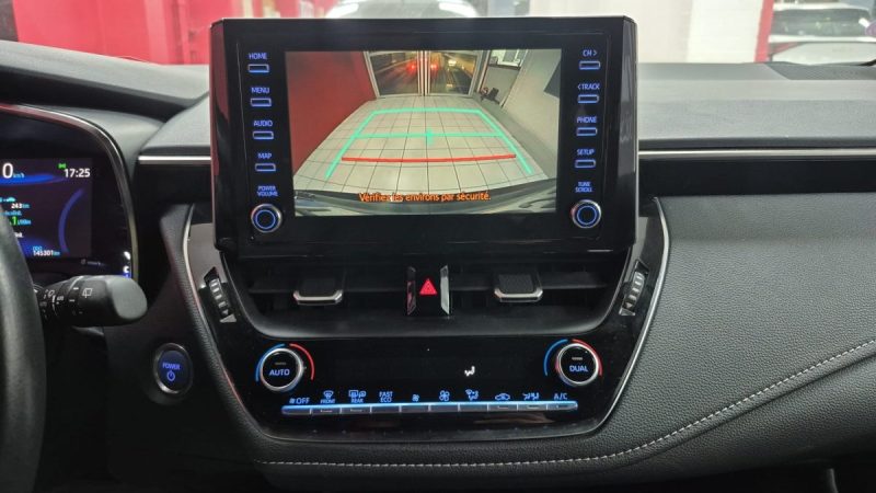 TOYOTA COROLLA TOURING SPORTS 122cv DYNAMIC BUSINESS/1 ERR MAIN/TVA RECUPERABLE