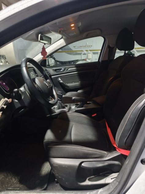 RENAULT MEGANE IV 1.2 TCE 100 CV FINITION BUSINESS  1.2 TCE 100CH ENERGY BUSINESS 2018