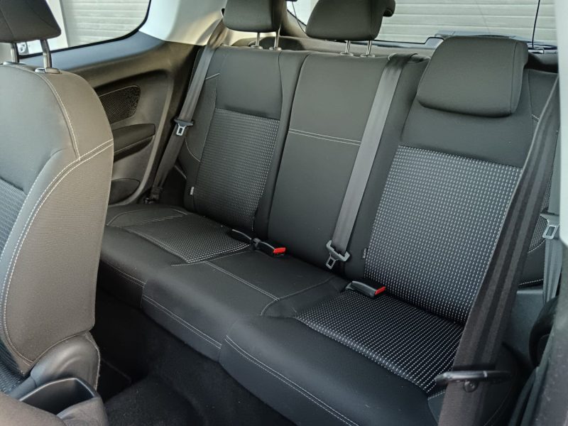 PEUGEOT 208 1.2 VTI 82 cv 3P Allure / Toit pano Bluetooth / Distribution neuve + CT OK