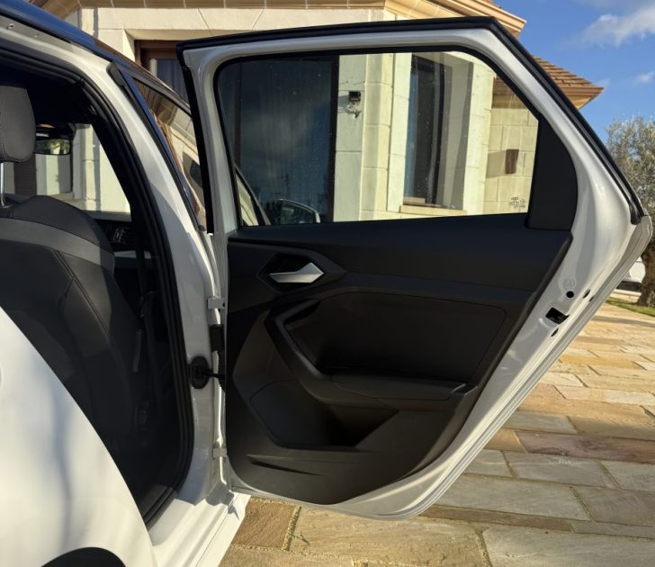 AUDI A1 SPORTBACK 30 TFSI 110ch S-TRONIC S LINE / CAMERA DE RECUL / SIÈGES CHAUFFANTS 