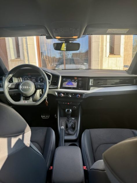 AUDI A1 SPORTBACK 30 TFSI 110ch S-TRONIC S LINE / CAMERA DE RECUL / SIÈGES CHAUFFANTS 