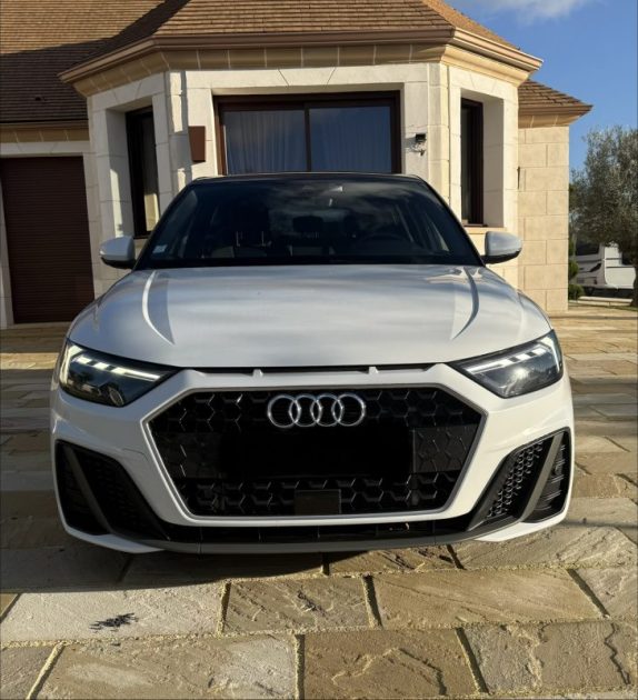 AUDI A1 SPORTBACK 30 TFSI 110ch S-TRONIC S LINE / CAMERA DE RECUL / SIÈGES CHAUFFANTS 