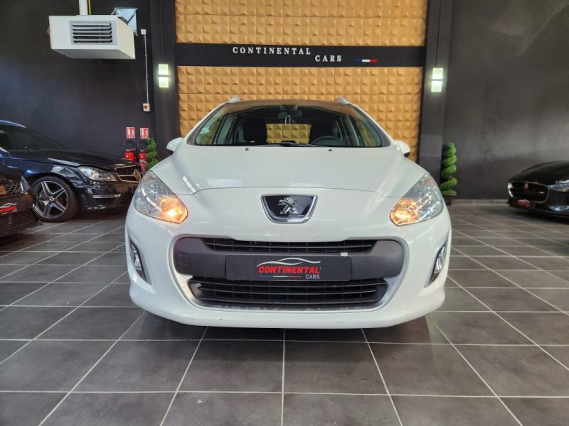 PEUGEOT 308 1.6HDI ATTELAGE*TOIT PANO*