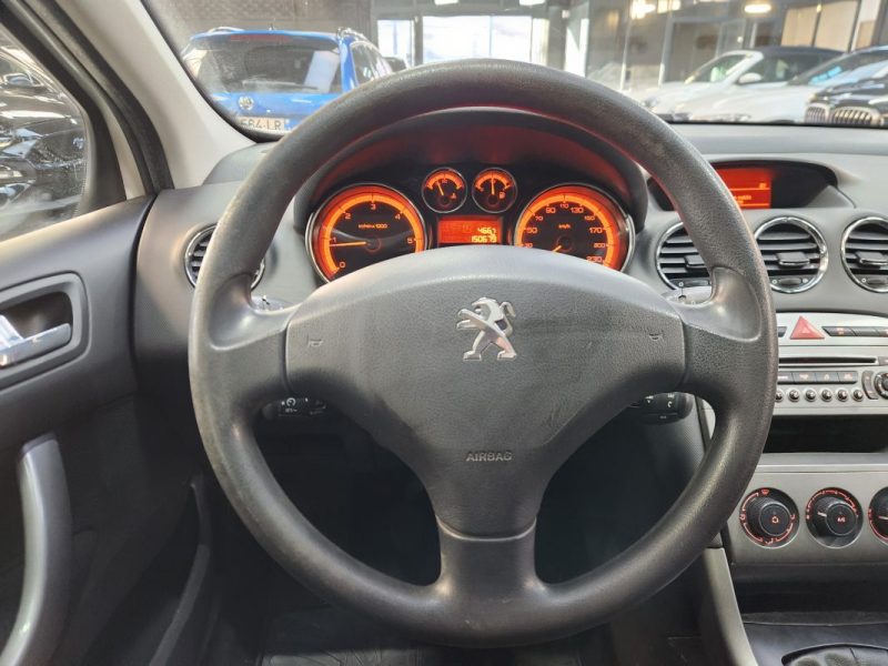 PEUGEOT 308 1.6HDI ATTELAGE*TOIT PANO*