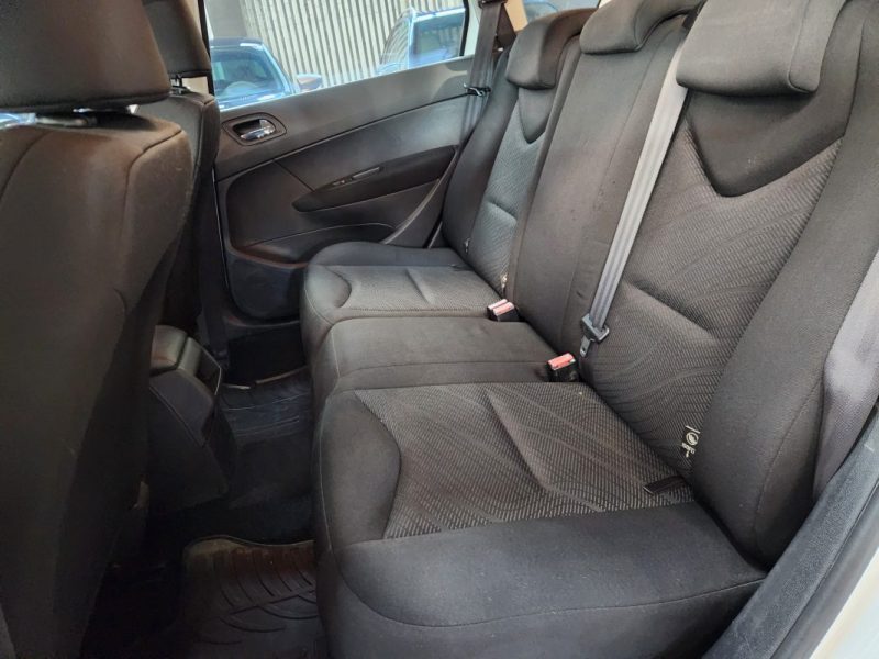 PEUGEOT 308 1.6HDI ATTELAGE*TOIT PANO*