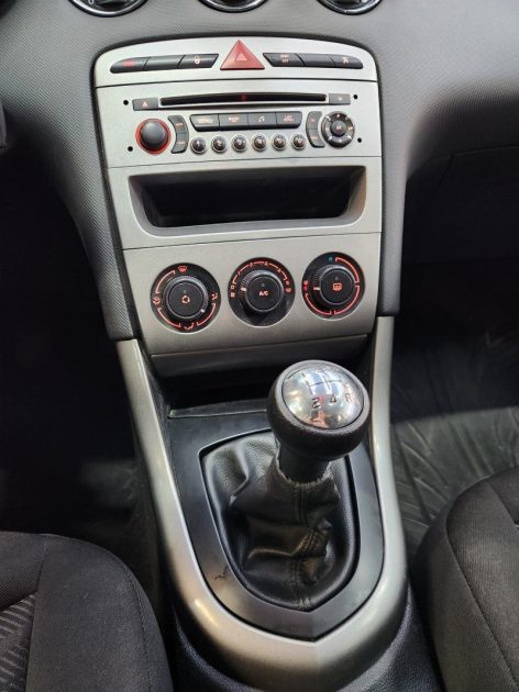 PEUGEOT 308 1.6HDI ATTELAGE*TOIT PANO*