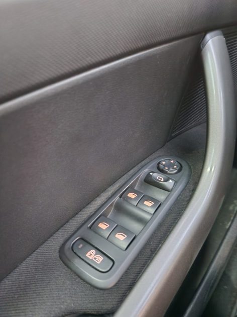 PEUGEOT 308 1.6HDI ATTELAGE*TOIT PANO*