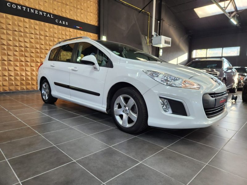 PEUGEOT 308 1.6HDI ATTELAGE*TOIT PANO*