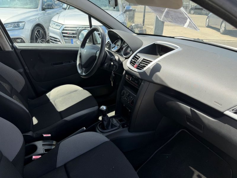PEUGEOT 207 1.4E URBAN 75CH GARANTIE 