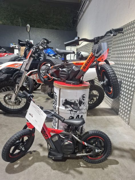 APOLLO DRAISIENNE MX12 ORANGE 2025