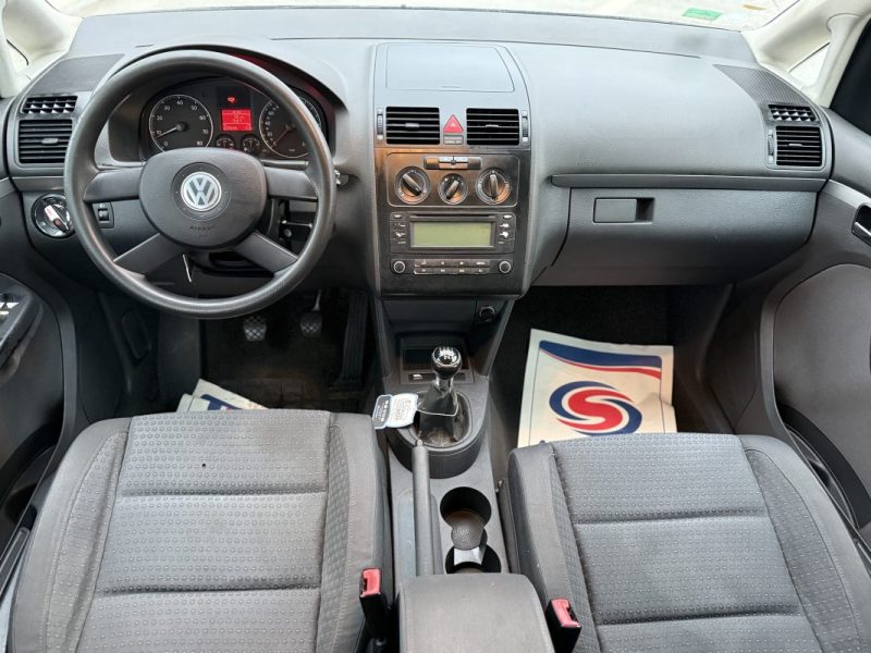 Volkswagen Touran 1.6I FSI 115 COMFORTLINE BVM5 - CHAINE DE DISTRIBUTION NEUF