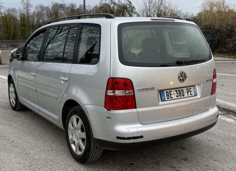 Volkswagen Touran 1.6I FSI 115 COMFORTLINE BVM5 - CHAINE DE DISTRIBUTION NEUF