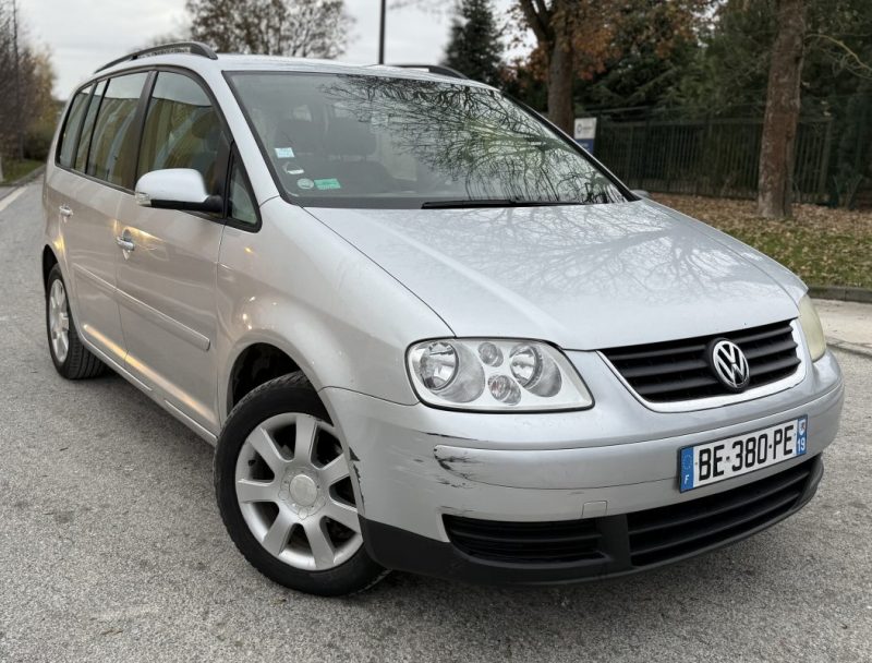 Volkswagen Touran 1.6I FSI 115 COMFORTLINE BVM5 - CHAINE DE DISTRIBUTION NEUF