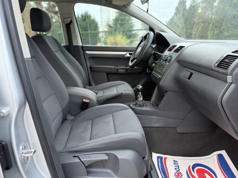 Volkswagen Touran 1.6I FSI 115 COMFORTLINE BVM5 - CHAINE DE DISTRIBUTION NEUF