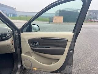 RENAULT SCENIC III 2.0 L dCi 150 ch Jade BVA