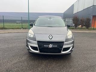 RENAULT SCENIC III 2.0 L dCi 150 ch Jade BVA