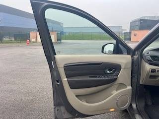 RENAULT SCENIC III 2.0 L dCi 150 ch Jade BVA