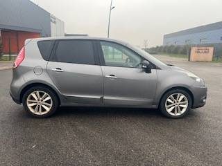 RENAULT SCENIC III 2.0 L dCi 150 ch Jade BVA