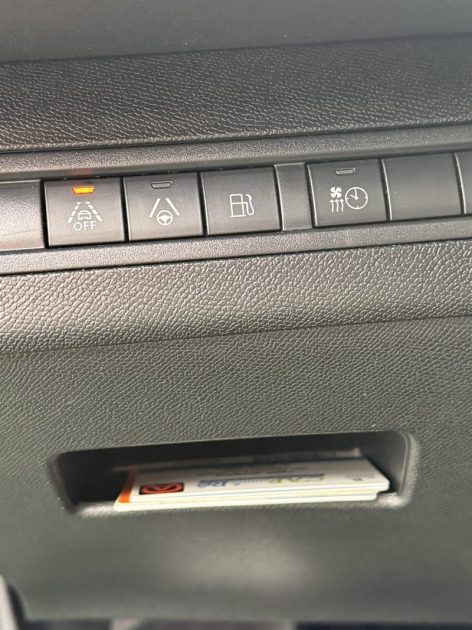 PEUGEOT 3008 II HYBRID RECHARGEABLE 1.6 EAT8 225 CV GT PACK / TOIT OUVRANT / SIEGES CHAUFFANTS