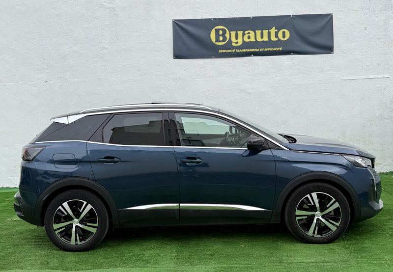 PEUGEOT 3008 II HYBRID RECHARGEABLE 1.6 EAT8 225 CV GT PACK / TOIT OUVRANT / SIEGES CHAUFFANTS