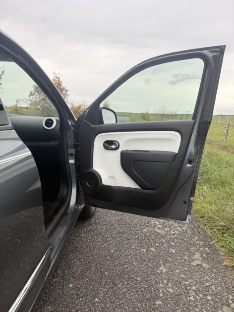 RENAULT TWINGO 3 TCe 90ch Energy La Parisienne / CLIMATISATION AUTO