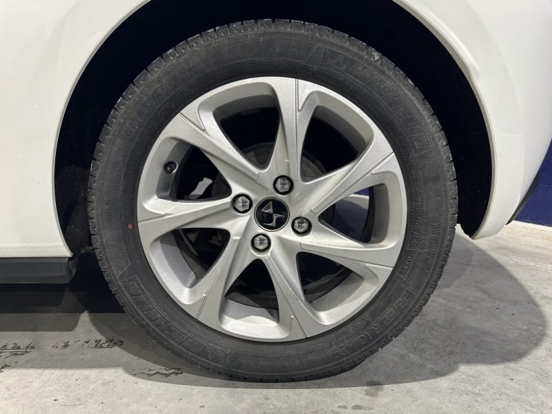 DS DS3 1.2 VTI 82ch So Chic - KIT DISTRIBUTION NEUF