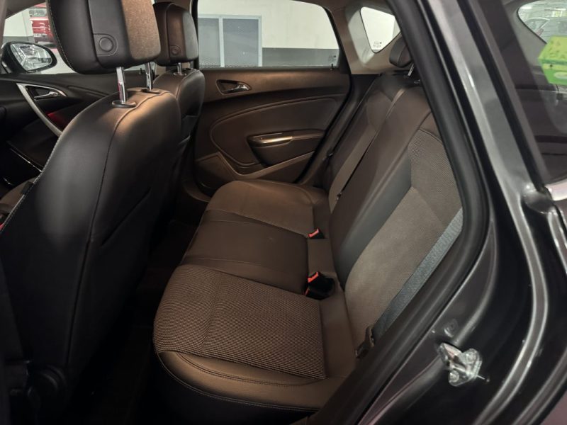 OPEL ASTRA 1.4 TURBO 140CH SPORT 2011