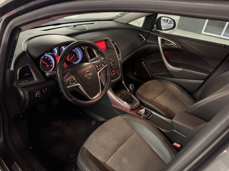 OPEL ASTRA 1.4 TURBO 140CH SPORT 2011