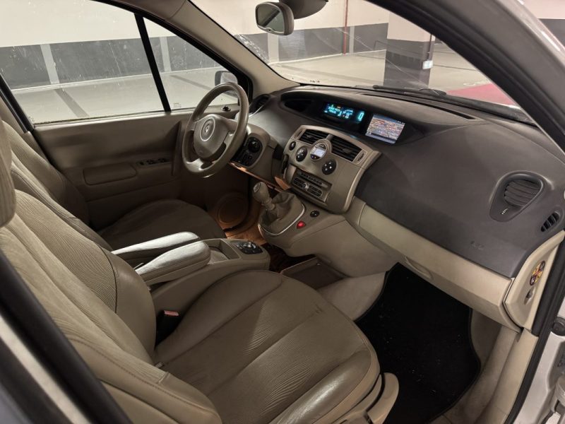 RENAULT SCENIC EXPRESSION 1.9DCI 130 2007