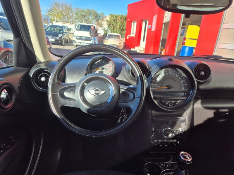 MINI COUNTRYMAN ONE D 90CH BRICKLANE 2015