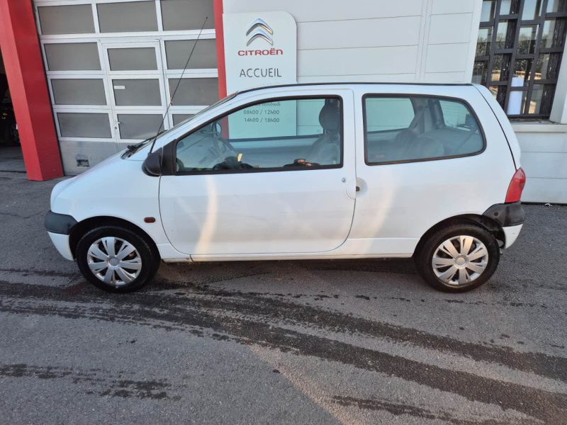 RENAULT TWINGO 1.2I - 8V 2000