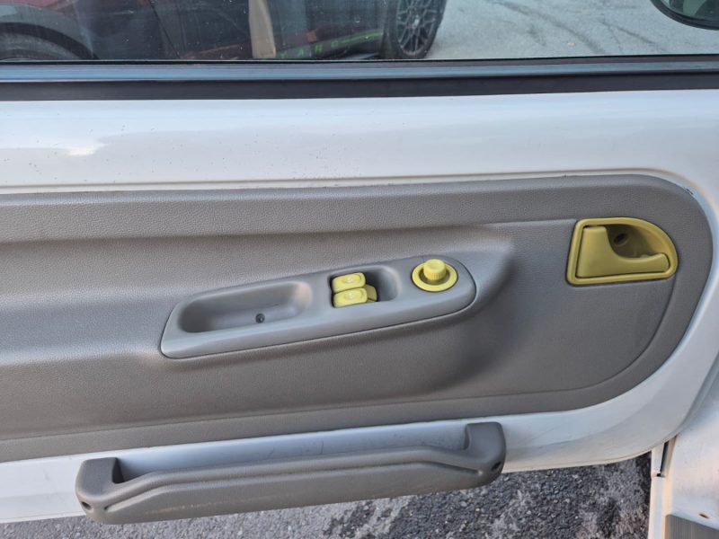 RENAULT TWINGO 1.2I - 8V 2000