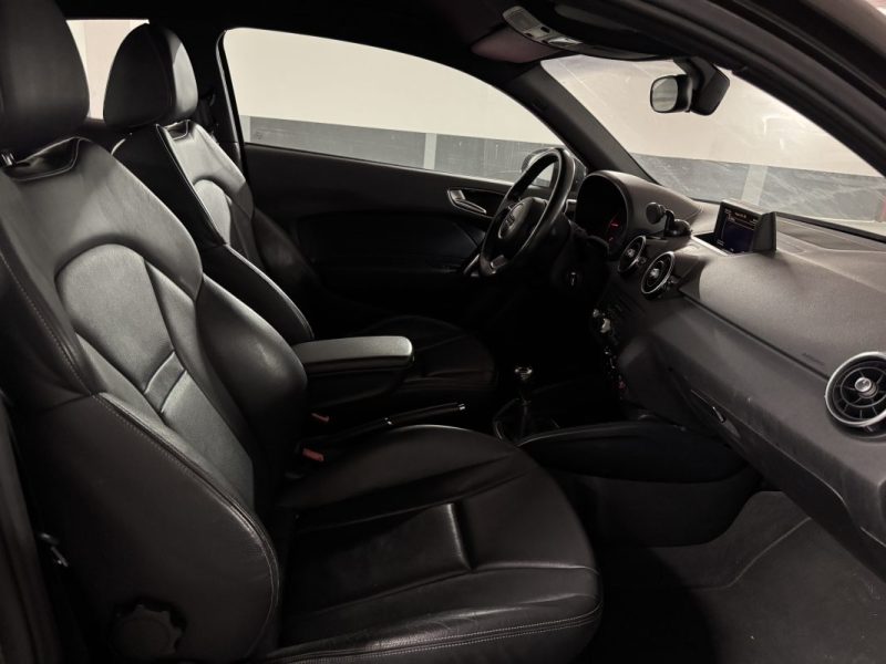 AUDI A1 1.6 TDI 105 ATTRACTION 2010