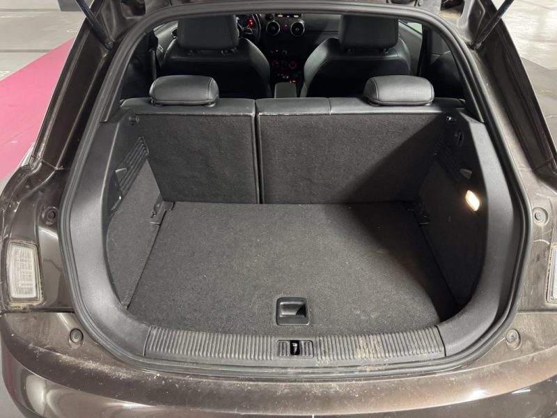 AUDI A1 1.6 TDI 105 ATTRACTION 2010