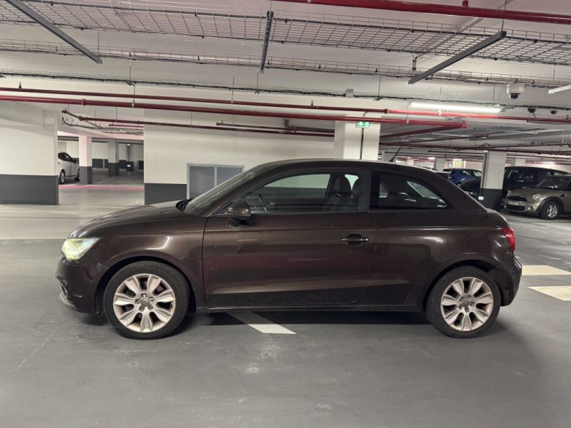 AUDI A1 1.6 TDI 105 ATTRACTION 2010