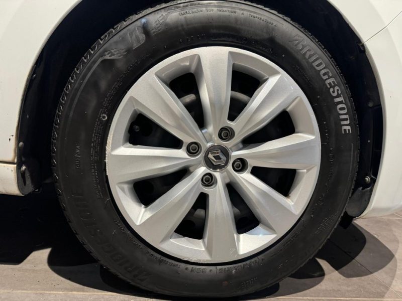 RENAULT CLIO V 1.5 BLUE DCI 85 AIR NAV / 1ERE MAIN / ENTRETIEN RENAULT / DISTRIBUTION FAIT EN 2025 / PRIX HT 2020