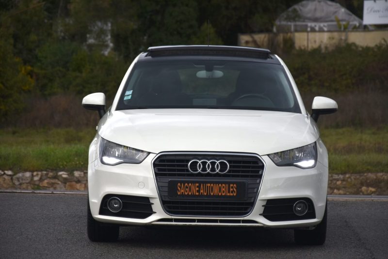 AUDI A1 SPORTBACK 1.2 TFSI 86CH AMBITION + TOIT OUVRANT 2012
